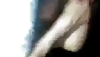 Bekleidete Lesben gratis porno reife damen üben Dreier in der Küche